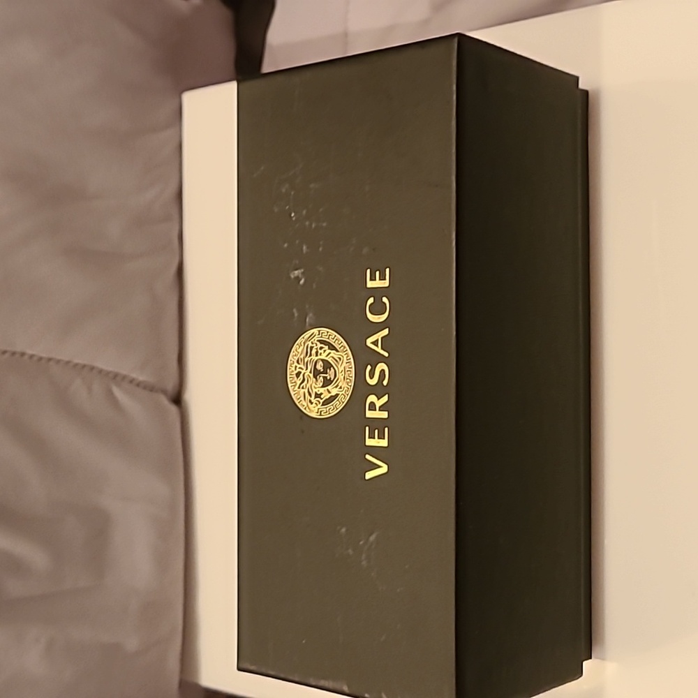 Versace Black Sunglasses brand new in the box - Picture 13 of 14